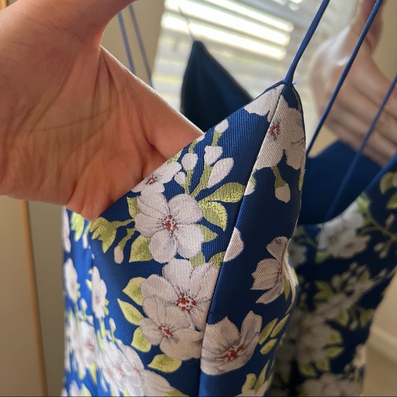 🍉Alice + Olivia Tayla Blue/White Floral Mini Dress Lantern Structured - Picture 9 of 12